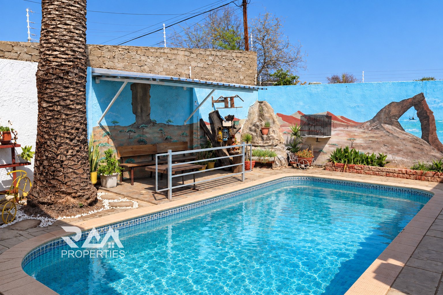 Family Home with Flat & Pool in Khomasdal