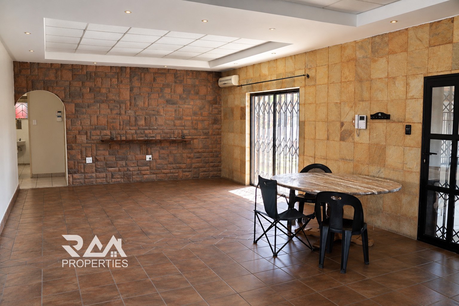 Commercial Office Property in Windhoek West