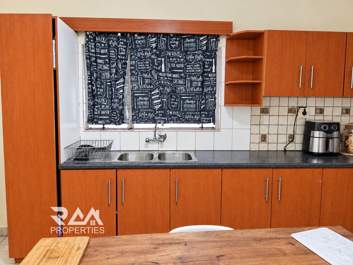 Spacious 4-Bedroom Family Home in Rehoboth